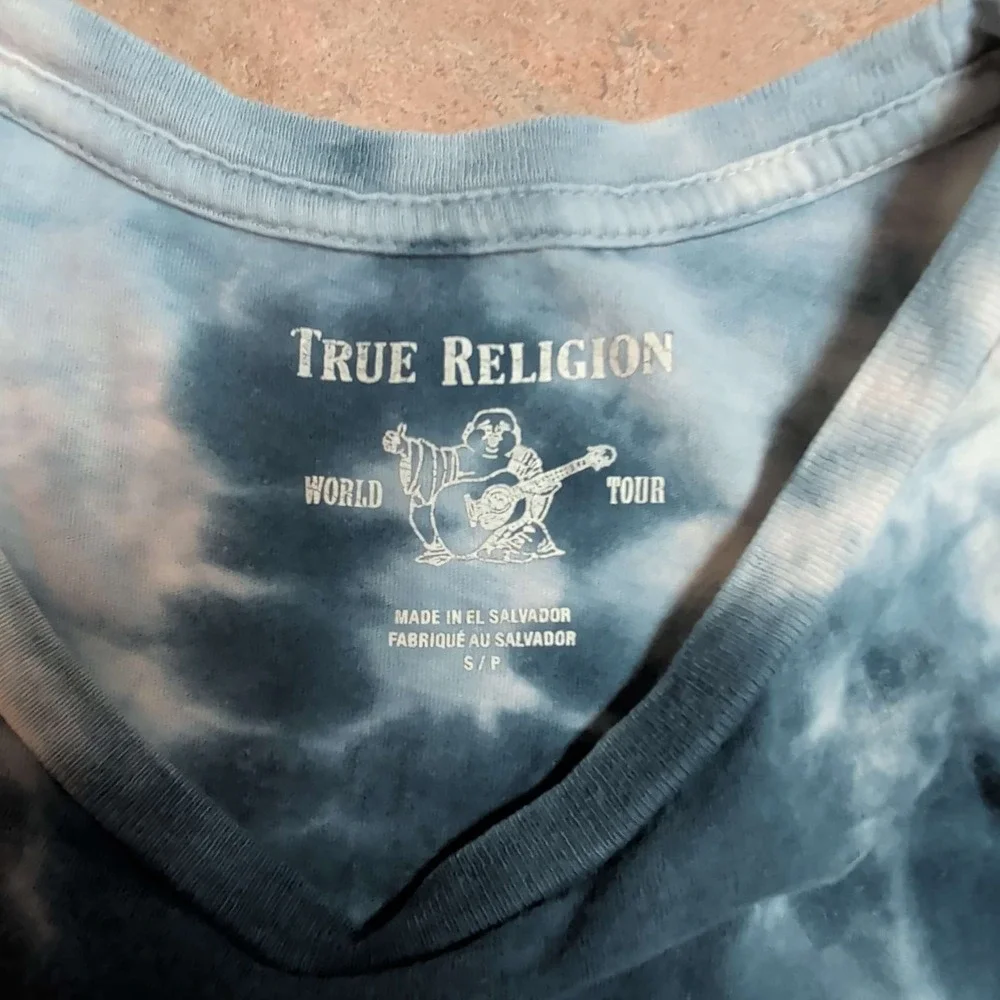 True Religion Graphic T-Shirt Mens Small‎ Blue Tie Dye World Tour Buddha Guitar
